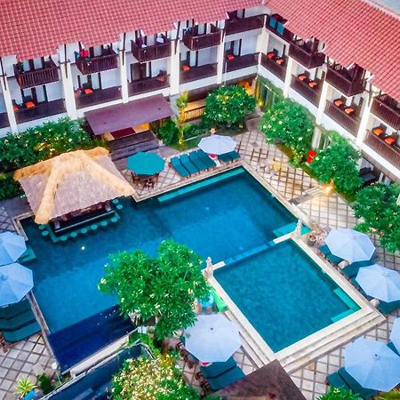 The Lokha Legian Resort & Spa Bagian luar foto