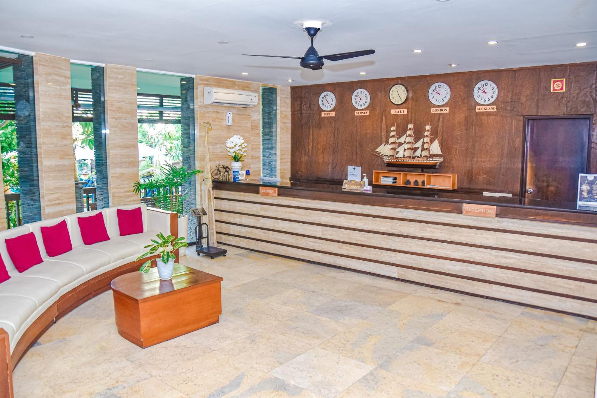 The Lokha Legian Resort & Spa Bagian luar foto